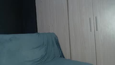 Snapshot of thesaint_xxx chatting on October 18, 5:12 am thesaint_xxx online show from October 18, 5:12 am