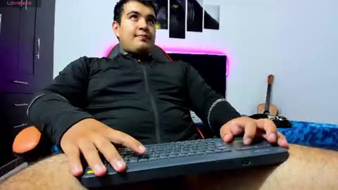 Thiago online show from July 23, 3:15 am