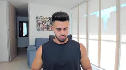 Snapshot of thiago_driussi chatting on February 26, 8:52 pm thiago_driussi online show from February 26, 8:52 pm