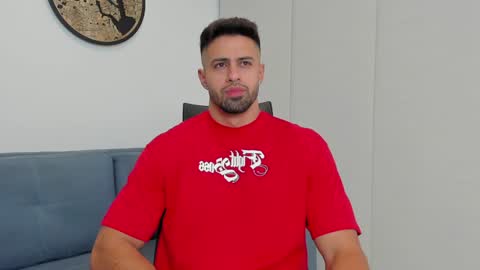 Snapshot of thiago_driussi chatting on December 4, 1:14 am thiago_driussi online show from December 4, 1:14 am