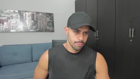 Snapshot of thiago_driussi chatting on September 25, 3:49 am thiago_driussi online show from September 25, 3:49 am