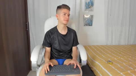 Snapshot of thiago_james69 chatting on September 19, 12:46 am Manuel online show from September 19, 12:46 am