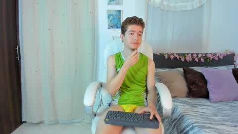 Manuel online show from December 2, 3:09 am