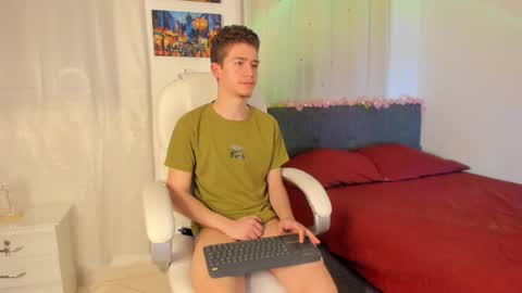 Snapshot of thiago_james69 chatting on October 16, 4:31 am Manuel online show from October 16, 4:31 am