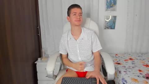 Snapshot of thiago_james69 chatting on September 9, 12:43 am Manuel online show from September 9, 12:43 am