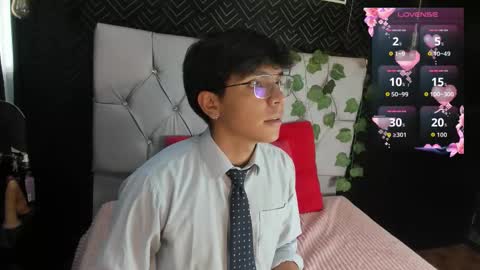 Snapshot of thiago_kozak chatting on October 14, 12:56 pm thiago online show from October 14, 12:56 pm