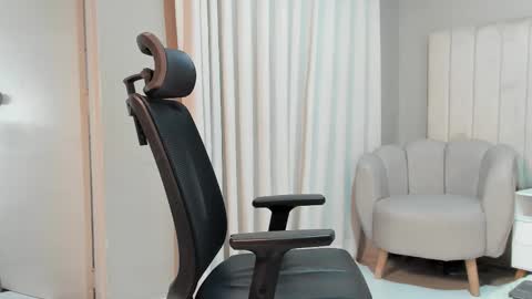 THIAGO online show from January 9, 2:00 pm