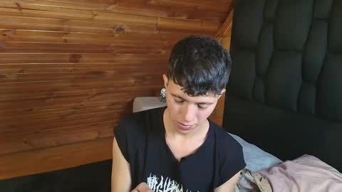 thiago_n_sam online show from November 1, 12:04 am