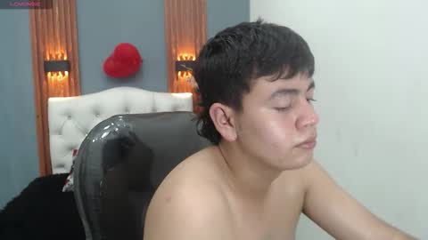 thiago_saenzz online show from March 7, 7:00 pm