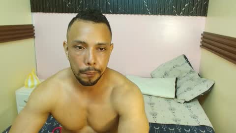 Snapshot of thiago_summers chatting on October 16, 4:37 pm Thiago Summers online show from October 16, 4:37 pm
