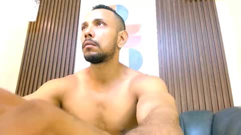 Snapshot of thiago_summers chatting on March 8, 12:39 pm Thiago Summers online show from March 8, 12:39 pm
