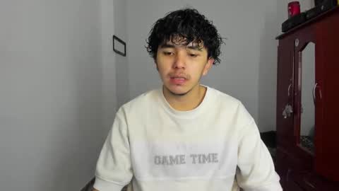 Thiago online show from October 8, 4:33 pm