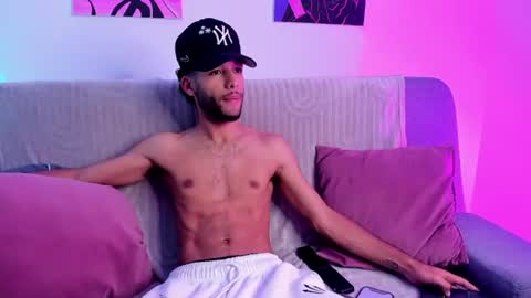 ThiagoFerreti online show from July 15, 3:24 am