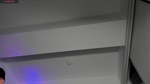 THIAGO MENESES online show from March 23, 12:05 am