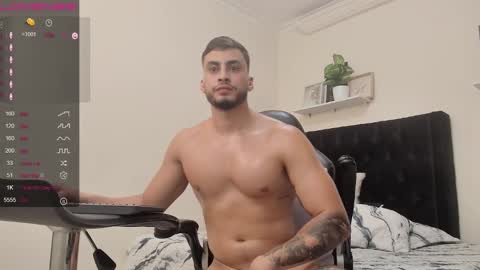 THIAGO MENESES online show from February 22, 3:23 am