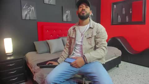 Thia Gomez online show from November 26, 12:19 pm