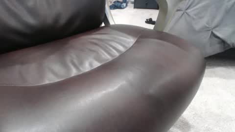 thickride24 online show from April 28, 1:33 am