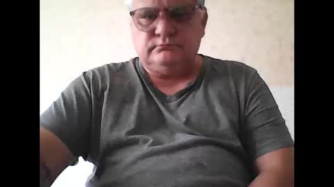 Snapshot of thierrysymp chatting on September 10, 4:38 pm Thierrysymp online show from September 10, 4:38 pm