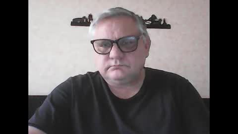 Snapshot of thierrysymp chatting on December 30, 10:43 am Thierrysymp online show from December 30, 10:43 am