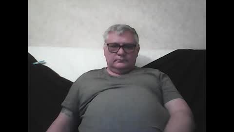 Snapshot of thierrysymp chatting on December 16, 5:22 pm Thierrysymp online show from December 16, 5:22 pm
