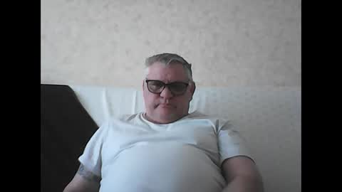 Snapshot of thierrysymp chatting on March 5, 10:33 am Thierrysymp online show from March 5, 10:33 am