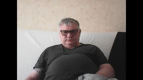 Snapshot of thierrysymp chatting on December 23, 10:42 am Thierrysymp online show from December 23, 10:42 am