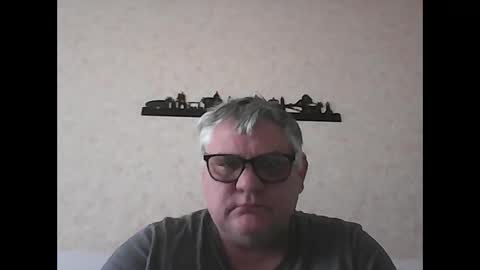 Snapshot of thierrysymp chatting on January 19, 9:55 am Thierrysymp online show from January 19, 9:55 am