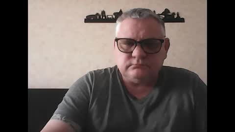 Snapshot of thierrysymp chatting on February 4, 10:32 am Thierrysymp online show from February 4, 10:32 am