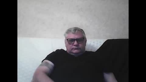 Snapshot of thierrysymp chatting on December 17, 5:47 pm Thierrysymp online show from December 17, 5:47 pm