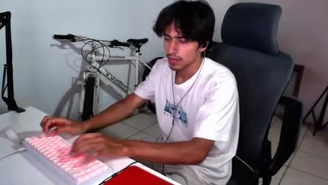 Snapshot of thieves_us chatting on September 15, 9:49 pm thieves_us online show from September 15, 9:49 pm