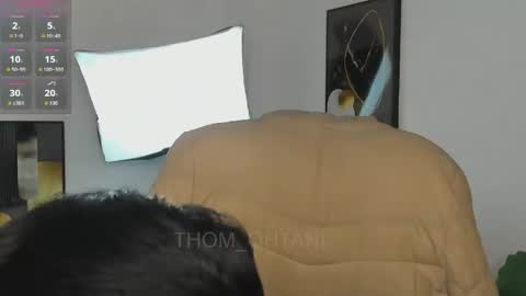 thom_ohtani online show from April 21, 1:42 am