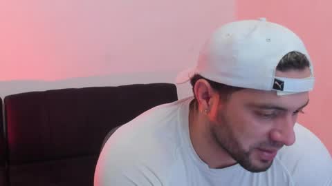 Thomas Brandon online show from April 23, 1:32 am