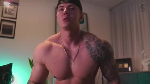 Thomas Falcon online show from November 11, 11:10 pm