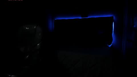 Snapshot of thomas_moon_ chatting on September 20, 5:46 pm Thomas online show from September 20, 5:46 pm