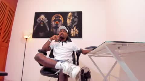 Snapshot of thomas_shelbys chatting on January 12, 3:39 am Thomas online show from January 12, 3:39 am
