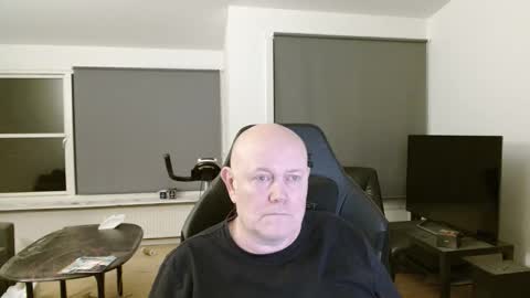 Snapshot of thomash32 chatting on September 13, 7:04 pm thomash32 online show from September 13, 7:04 pm