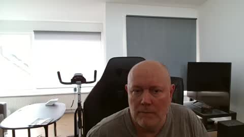 Snapshot of thomash32 chatting on September 18, 3:25 pm thomash32 online show from September 18, 3:25 pm
