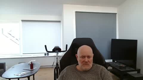 thomash32 online show from October 19, 10:18 am