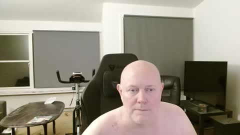 Snapshot of thomash32 chatting on September 15, 11:17 pm thomash32 online show from September 15, 11:17 pm