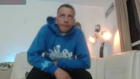 thomasjons online show from April 23, 3:33 am