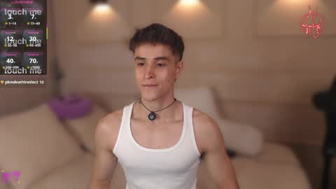 Thom Klein online show from June 6, 9:10 pm