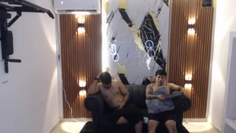 thomson_hot01 online show from June 8, 5:30 am