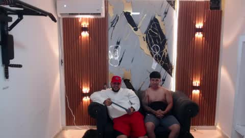 thomson_hot01 online show from June 6, 7:03 am