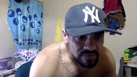 Snapshot of thonybeiio chatting on September 24, 6:50 pm thonybeiio online show from September 24, 6:50 pm