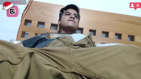 Snapshot of thor0200 chatting on January 6, 2:26 am thor0200 online show from January 6, 2:26 am