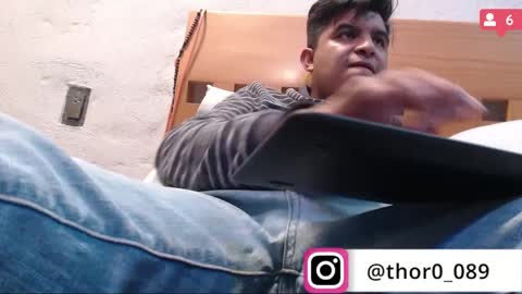 Snapshot of thor0200 chatting on January 22, 5:05 am thor0200 online show from January 22, 5:05 am