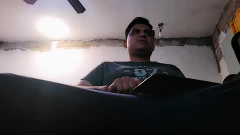 Snapshot of thor0200 chatting on October 20, 6:06 am thor0200 online show from October 20, 6:06 am