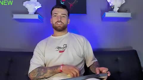 evans online show from December 4, 12:39 am