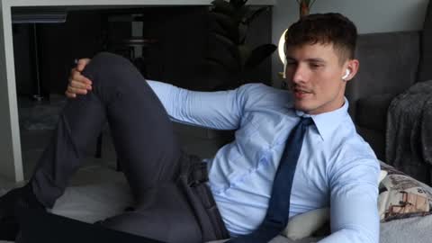 Sebastian online show from February 1, 4:33 pm