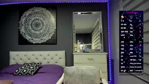Snapshot of tianzilac chatting on September 18, 10:01 pm Tian Zilac online show from September 18, 10:01 pm